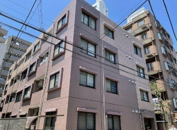 【外観】 | パレス・マグノリア | 鉄筋コンクリート造のがっちりとした建物。