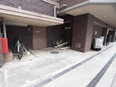 【駐車場】 | ナイスエスアリーナ荒池公園