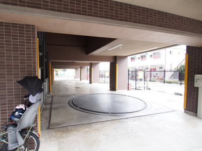 【駐車場】 | ナイスエスアリーナ荒池公園