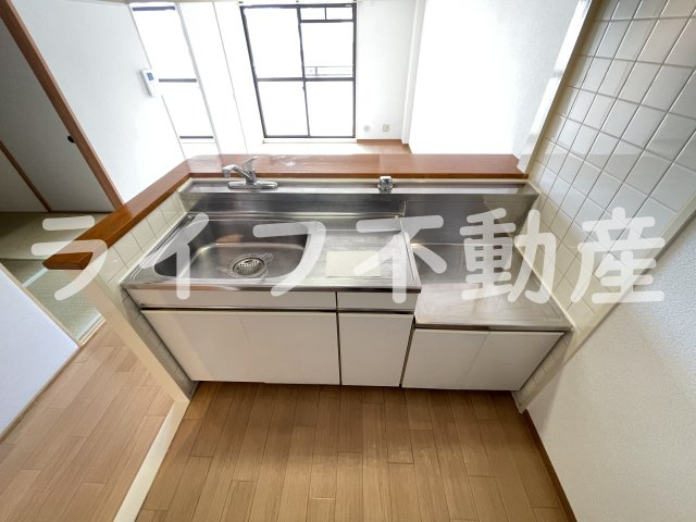 グランドールみとのキッチン|コンパクトなキッチンで掃除もラクラク