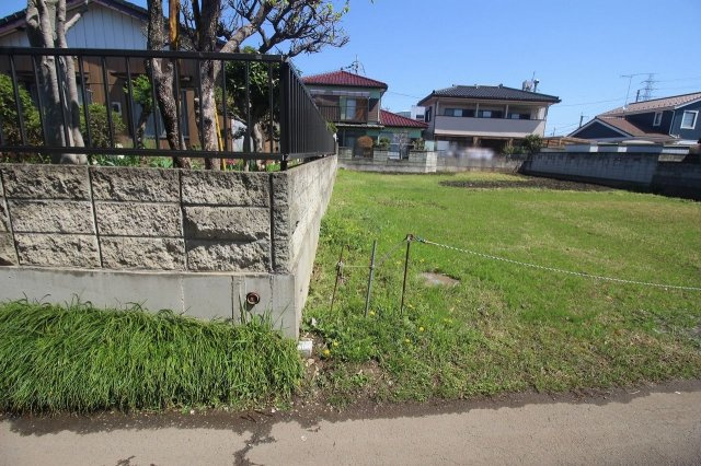 小山市乙女3丁目の前面道路含む現地写真|西側との境界部分（2024年4月撮影）
