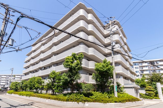 ライオンズガーデン上野芝の外観