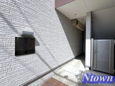 【エントランス】 | HAL　FLATS | 建物の内部です