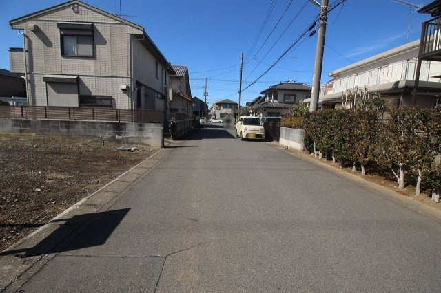 小山市西城南4丁目の前面道路含む現地写真|北側道路（2024年2月撮影）