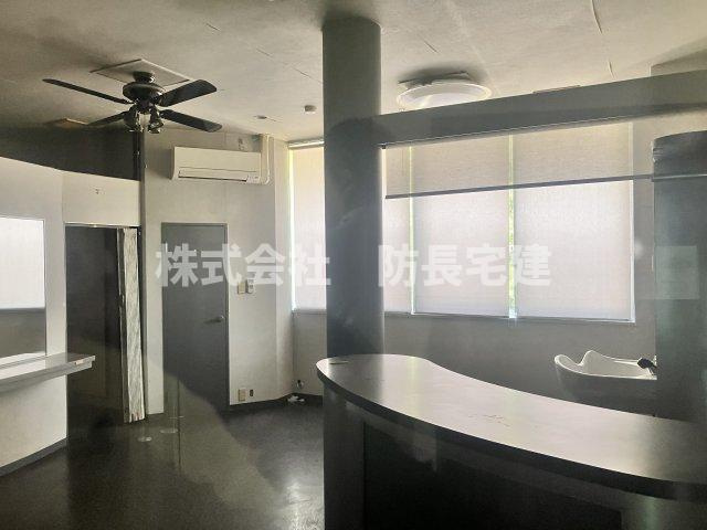 宮野新鮮市場　店舗の内装