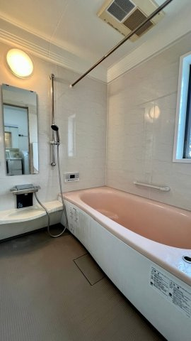 草部　戸建の浴室