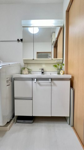 草部　戸建の独立洗面台