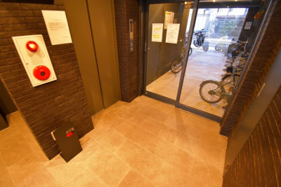 【エントランス】 | レクシア天神橋 | 建物の内部です