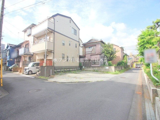 月々９万円台～　新築戸建　ふじみ野市駒西第5期の前面道路含む現地写真|角地　北西側 4.0ｍ公道/南西側 4.0ｍ私道