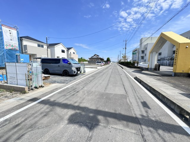 新築　佐波郡玉村町福島23-1期　LIGNAGE　7号棟の前面道路含む現地写真|現地写真　南側接道幅員約8.5ｍ