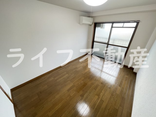 ベルハイム友井の洋室|個人の部屋や寝室として使える洋室です