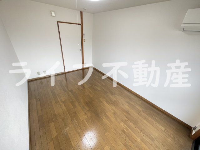 ベルハイム友井の内装|明るい色調の室内です