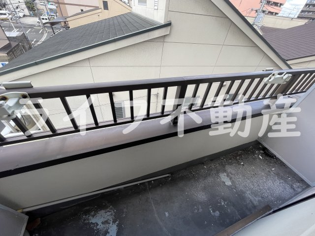 ベルハイム友井のバルコニー|外からの目が気にならないバルコニーで洗濯物が干せます