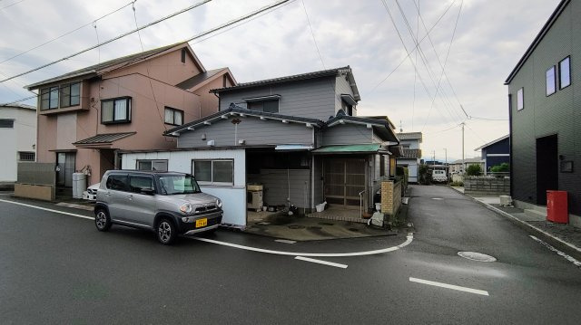 松山市志津川町　売土地の外観