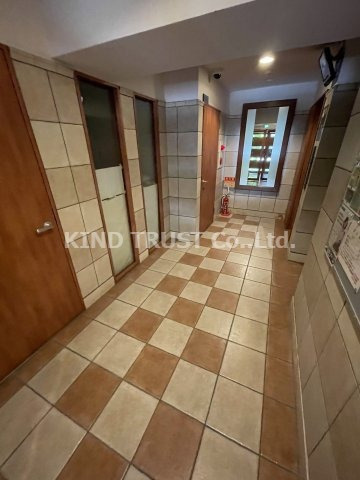 ダイドーメゾン梅田のロビー