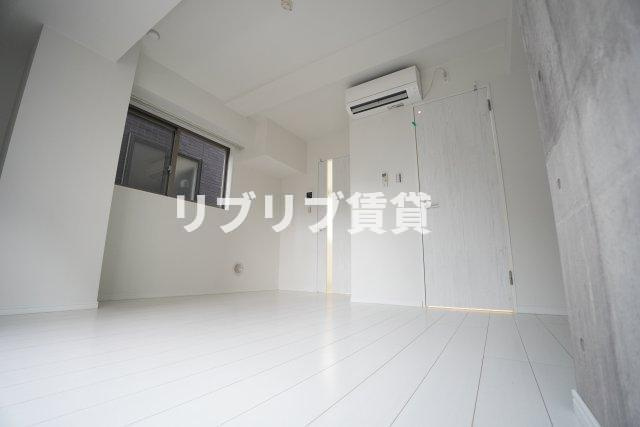 コティ港町の居間・リビング