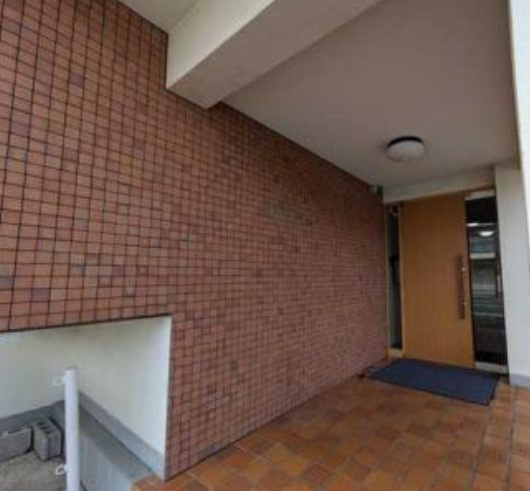 静和ハイムのエントランス