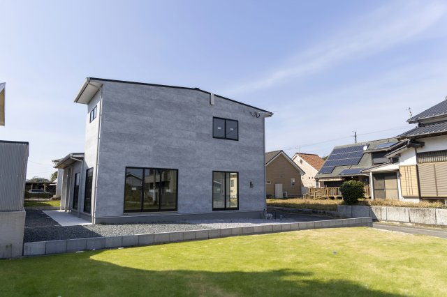 糸島 志摩小金丸 HACOGAIの外観|内装自由。太陽光と蓄電池で、ペット飼育時も安心して24時間空調が可能です！