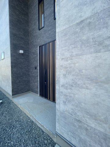 糸島 志摩小金丸 HACOGAIの外観|外壁はKMEW最新モデルを採用。太陽光、蓄電池、ZEH相当 