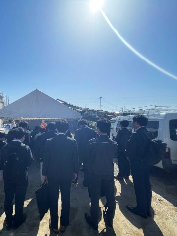 糸島 志摩小金丸 HACOGAIの外観|別現場ですが、当物件と同じ最新の工法で建築したので、多くの業者様にご見学頂きました。