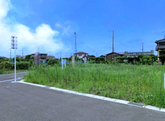 【外観】 | 建築条件ありません！！
お好きなプランでマイホームをご計画ください♪
多彩な建築プランをご提案いたしますので、お気軽にご相談ください♪
敷地は広々71坪以上あります。
お庭も広く取ることが可能です！！