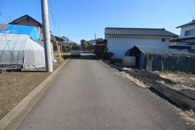 壬生町大師町の前面道路含む現地写真|北側道路（2023年11月撮影）