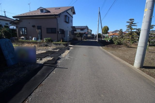 壬生町大師町の前面道路含む現地写真|北側道路（2023年11月撮影）