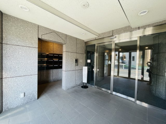 祝：成約済み　アルドーレ南大沢　八王子市　中古マンションのエントランス|管理もしっかりされています～仲介手数料無料☆八王子ひなた不動産～アルドーレ南大沢