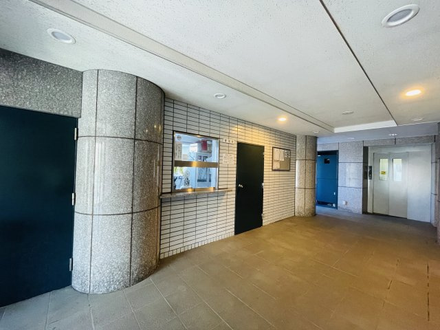 祝：成約済み　アルドーレ南大沢　八王子市　中古マンションのエントランス|オートロックでセキュリティもしっかり安心です。～仲介手数料無料☆八王子ひなた不動産～アルドーレ南大沢