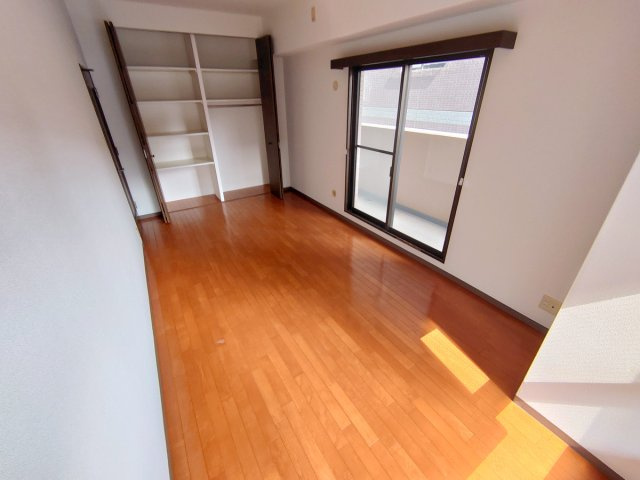 【寝室】 | ファミール宝塚