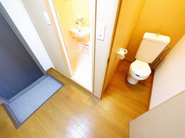 レオパレス大陽壱番館のトイレ|清潔感のあるトイレです