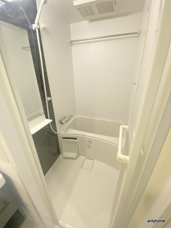 セレニテ東三国ミラク　仲介手数料無料の浴室