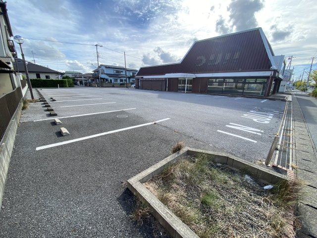 幸町テナントの駐車場