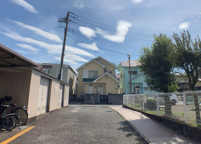 【展望】 | 愛甲石田ダイヤモンドマンション | 眺望の良さを楽しめるダイニングキッチンで家族団らんの時間を過ごしてはいかがでしょうか。バルコニーから見える景色を家族で眺める時間は、時間が経つのを忘れてしまいそうですね。是非、現地を見に行きましょう！