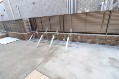 【その他共用部分】 | D-room弁天3丁目 C | サイクルラック