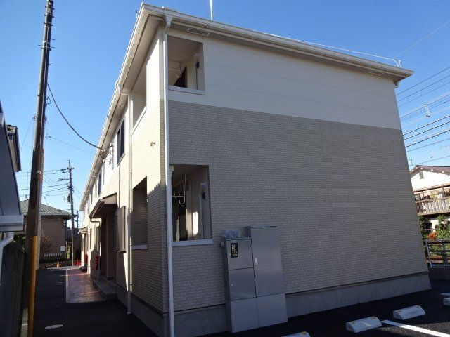 シャインガーデンの外観