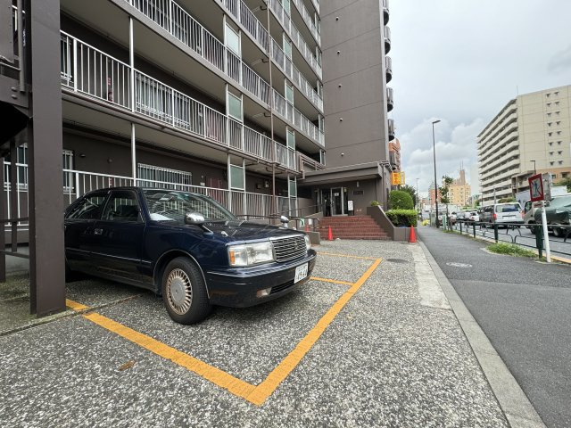 日商岩井木場マンションの駐車場|駐車場スペース