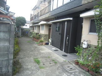 【前面道路含む現地写真】