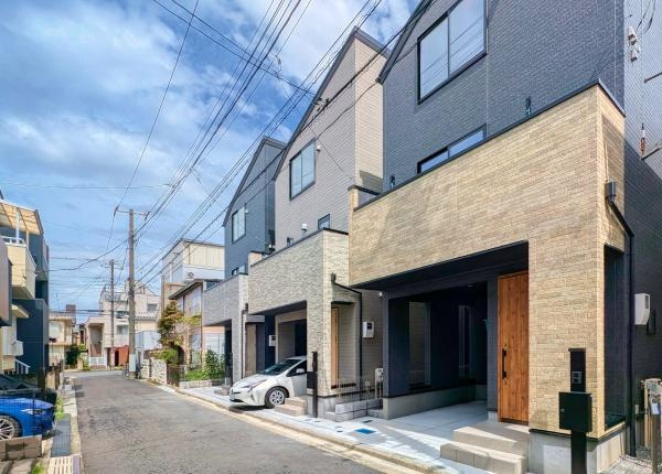 川崎市幸区古市場１丁目の新築一戸建の前面道路含む現地写真|車通りが少ない為、小さなお子様にも安心です。
是非一度、現地へ起こしください。

