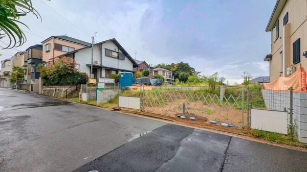 横浜市戸塚区矢部町の新築一戸建の前面道路含む現地写真|現在建築中の為、同仕様物件のご案内をさせて頂きます。
お車でご自宅まで送迎承ります。