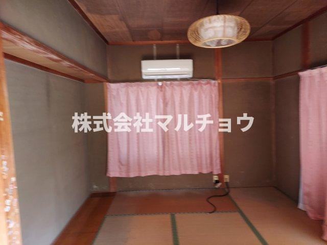 下万呂戸建ての和室|フローリングだけでなく、和室もあります