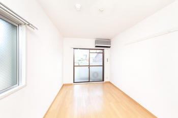 コートハウス大西の居間・リビング