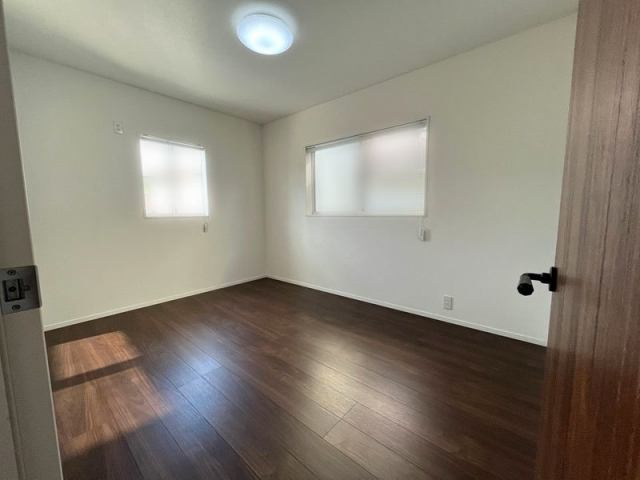 高知市一宮徳谷中古戸建ての洋室