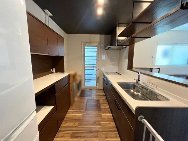 高知市一宮徳谷中古戸建てのキッチン