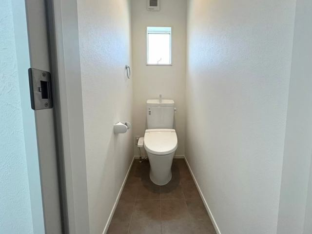 高知市一宮徳谷中古戸建てのトイレ