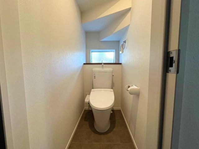 高知市一宮徳谷中古戸建てのトイレ