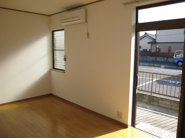 【洋室】 | ハイツヤマダ | 明るい洋室です