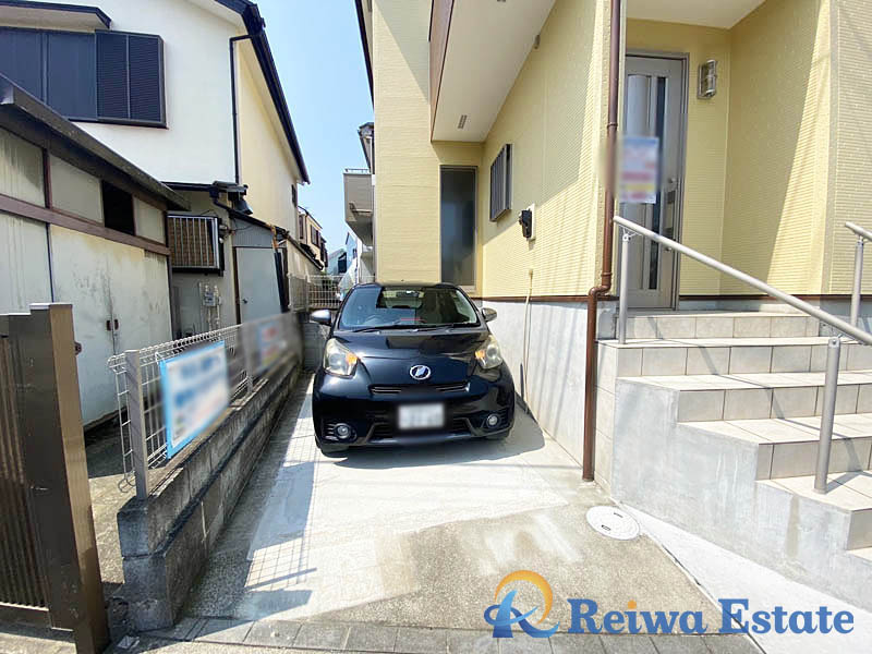 中古戸建　高座郡寒川町岡田7丁目の駐車場