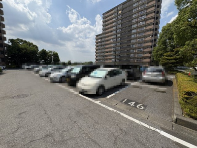 【駐車場】 | エクレール岩槻弐番館 | 駐車場があるので、車を買う予定の方も安心です