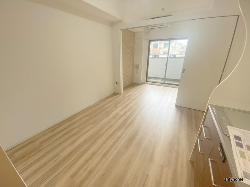 セレニテ東三国ミラク　仲介手数料無料の居間・リビング